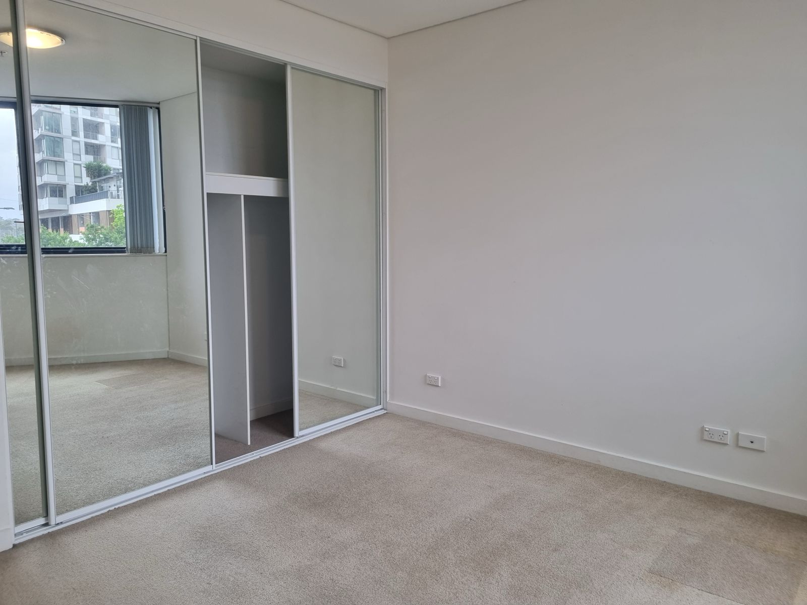 Stunning One Bedroom Apartment in The Convenient Neighborhood of Wolli Creek