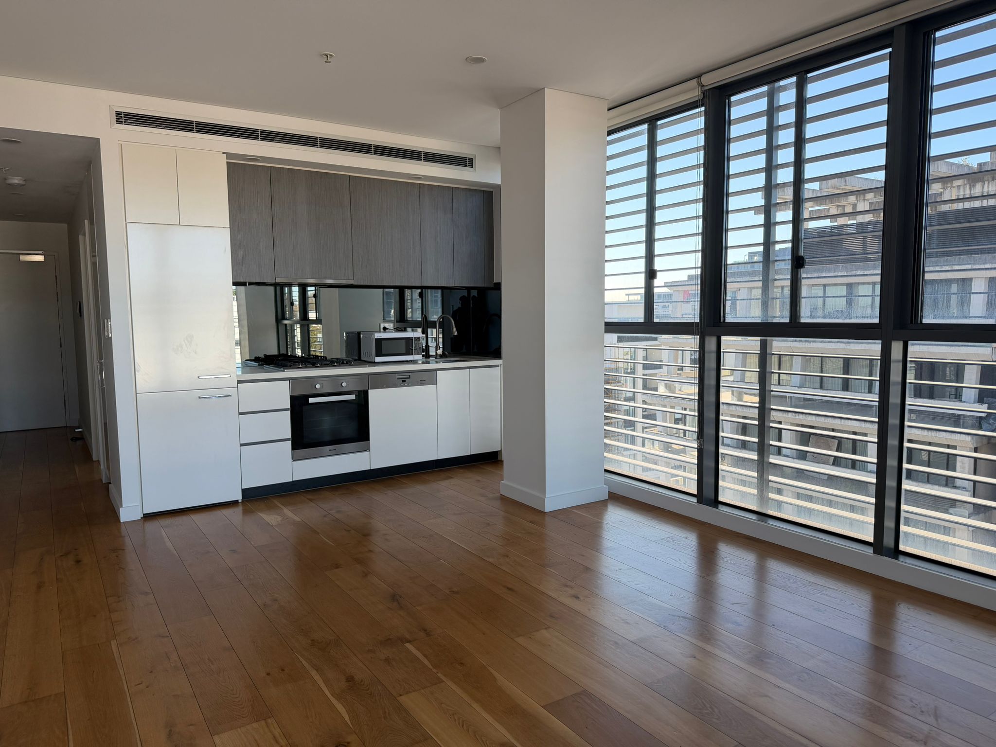 FOR SALE - 1 Bedroom Apartment in Prime Location of Gadigal Avenue